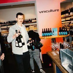 Viniculture 781904