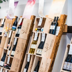 Walter & Benjamin 633917