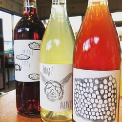 ワイン店 un deux trois 75727