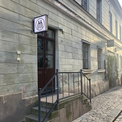 Momentine Wine Bar 975667