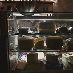 ACQUASANTA - dispensa e vino 971354