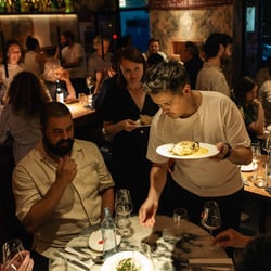 Parra Wine Bistro 1297945