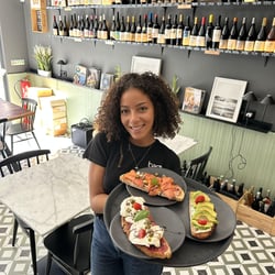 Bago Wine Bar 850326