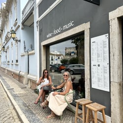 Bago Wine Bar 850327