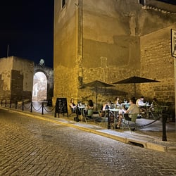 Bago Wine Bar 850330