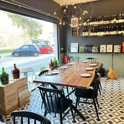 Bago Wine Bar 850336