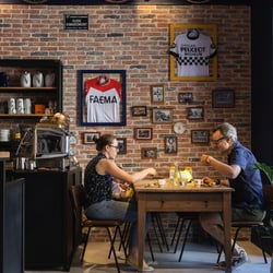 CHEZ EDDY CANTINAVELO 939155