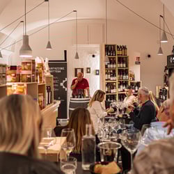 Musciora Bottega e Vineria 902201