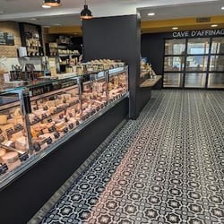 CREMERIE CAVE A VIN DE LA MANDALLAZ 925080