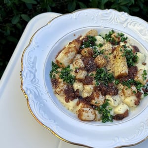 Parisian Gnocchi With White Asparagus, Asparagus Sauce,  Breadcrumbs And Chives - Winnowiercy Natural Wine Bistronomie - 1360353