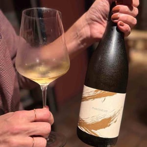 Bourgogne Chardonnay - Chanterêves - guillaume-bott-tomoko-kuriyama