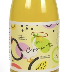 Capsule two vino bianco frizzante - Società Agricola BossaNova - Andrea Quaglia e Nat Colantonio 