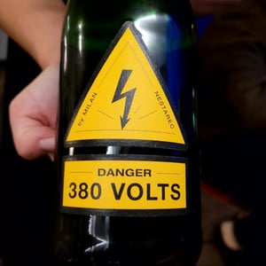 Danger 380 Volts - Milan Nestarec - Milan Nestarec 