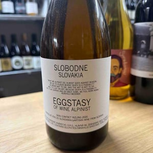 Eggstasy Of Wine Alpinist - Slobodné Vinárstvo - Majer Zemianske Sady - Michal Kuropka, Agnes Lovecká, Katarína Kuropková 