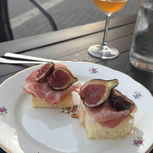Focaccia. Cullatina Di San Genesio. Figs - Il Localetto Osteria - 1389419