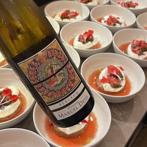 Fraise Au Sirop De Thym Orange, Biscuit Cuillère, Crème Chantilly Vanille. - La Cave du Corsaire - 1336389