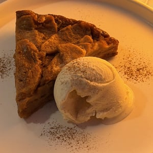 Homemade Apple Pie With Vanilla-Ice-Cream (Grandma-Style) - And More - 1355893