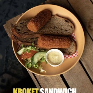 Kroketten With Bread - Blije Wijnen - 1358119