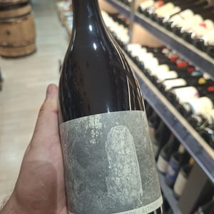 Menhir 2022 - Domaine Berry - Althoff & Le Quai à Raisins - imogen-berry-robin-althoff -2022