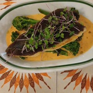 Nyelvhal, espelette, vad brokkoli, beurre blanc -  - 