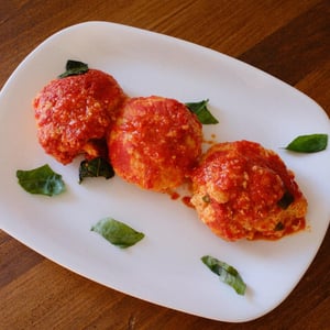 Polpette Di Ricotta Con Salsa E Basilico - Sine Bar à Vin - 1363051