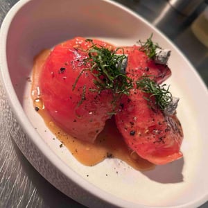 Tomate Ahumado Y Ponzu De Yuzu - ATIPICAL - 1376687