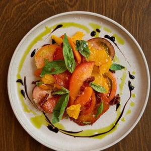 Tomate, Albahaca Y Melocotón Asados - Casa Botella - 1404565