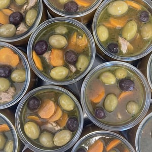 Épaule De Veau De L’Isere Confite Aux Olives Chilkidiki, Aromates Du Jardin Et Basilic Frais - Chez Chloé - 1392429