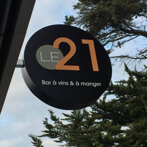 LE 21 - Bar à Vins & à Manger