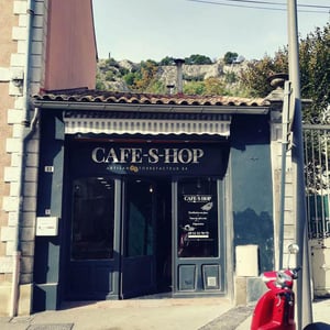 Café-s-Hop