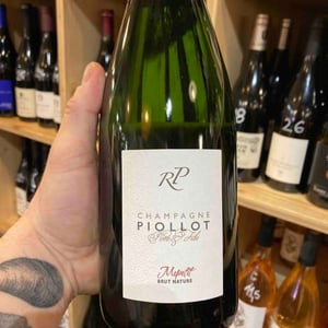 Mepetit Brut Nature - Champagne Piollot Père & Fils - jeanne-roland-piollot-dominique-moreau