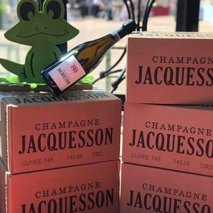 745 - Champagne Jacquesson - famille-chiquet