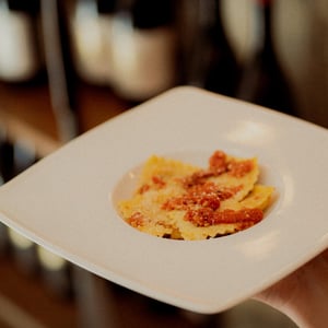 Agnolotti Di Pasta Fresca Con Ripieno Alla Parmigiana E Salsa Di Pomodoro Al Forno - Siculishh - 763882