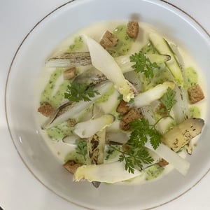 Asperge Blanche Griller, Crème D'Asperge Au Curry Et Mousseline Au Herbes - Chais Vivants - 771214