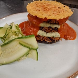 Aubergines Panées, Labné Basilic, Sauce Tomate Et Salade De Courgettes - Ooli Restaurant - 666440
