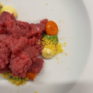 Battuta Di Fassona Con Maionese Senapata,Bagnetto Rosso E Salsa Verde - Locanda MaNì - 768387