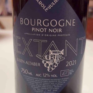 Bourgogne Pinot Noir - Sextant - julien-altaber-carole-schwab -2021