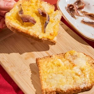 Bruschetta Burro Del Piceno E Alici Sambenedettesi. - Raciò - 725868