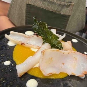 Calamaro, Crema Di Zucca, Cips Di Cavolo Nero. - Parbleu cafè - 714211