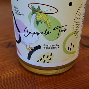 Capsule two vino bianco frizzante - Bossanova - andrea-quaglia-e-nat-colantonio