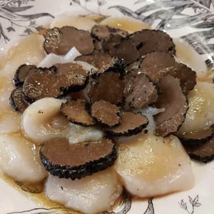 Carpaccio De Saint Jacques De La Baie D'Erquy Aux Truffes Noires Du Périgord - Aymé Vadim - 510493
