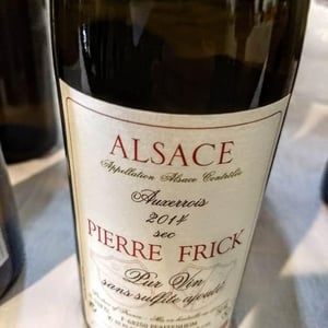 Domaine Pierre Frick - Jean-Pierre, Chantal et Thomas Frick - Carrière Auxerrois Sec