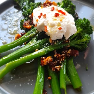 Charred Tenderstem Broccoli - L’Atitude 51 Wine Cafe - 619413