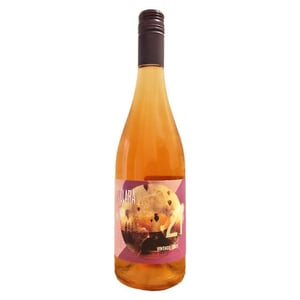Clara - Charlie & Echo Winery - eric-van-drunen