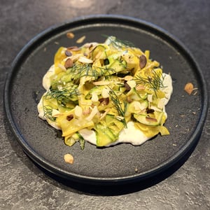 Courgettes, Tandoori, Stracciatella, Amandes - Glouglou Cave à Manger - 650857
