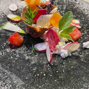 Croquant De Betterave Rouge Et Serac De Chevre Du Moutaret - Aubergerie - 793425
