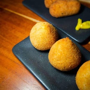 Croquete And Chicken Pie - Bago Wine Bar - 587935