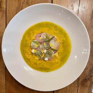 Crudo De Dorade & Bouillon De Poisson Safrané - Les Résidents x ecume - 389498