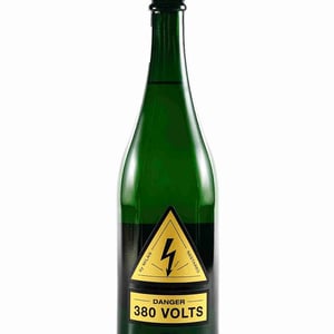Danger 380 Volts - Milan Nestarec - milan-nestarec
