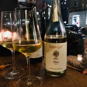 Dion Pet Nat - Schmelzers Weingut - Georg & Elisabeth Schmelzer 